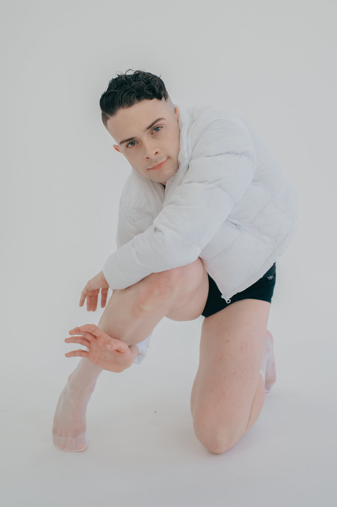 Eoghan — glam and fine art portrait, photograph 2 of 15