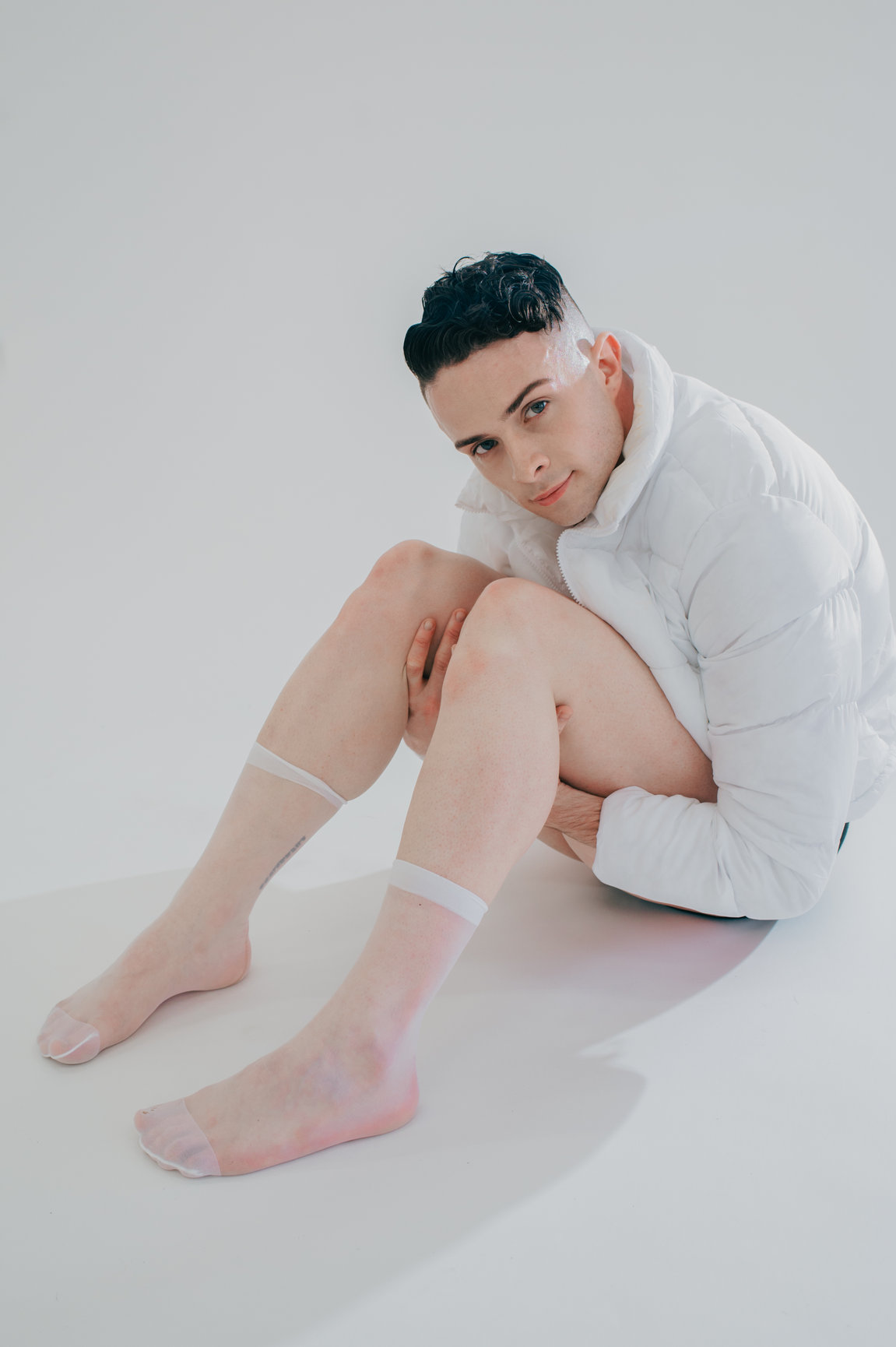 Eoghan — glam and fine art portrait, photograph 5 of 15