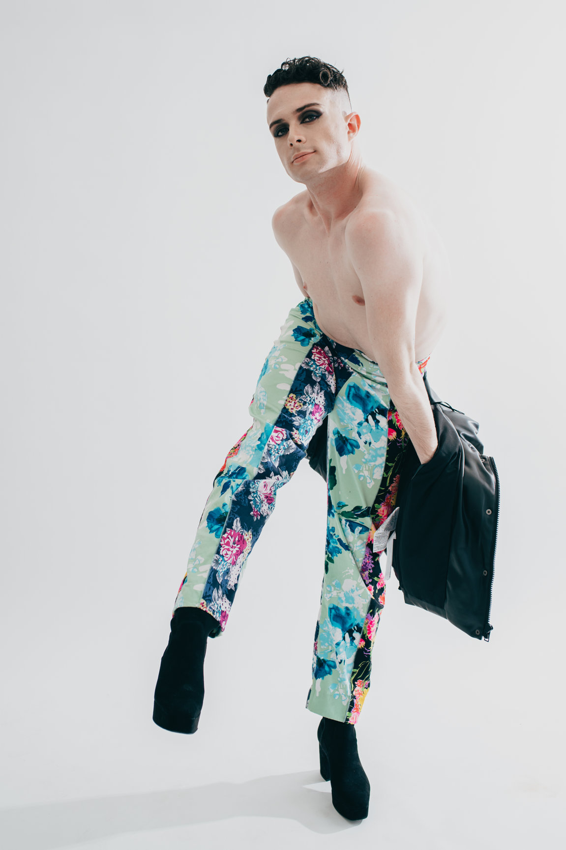 Eoghan — glam and fine art portrait, photograph 13 of 15