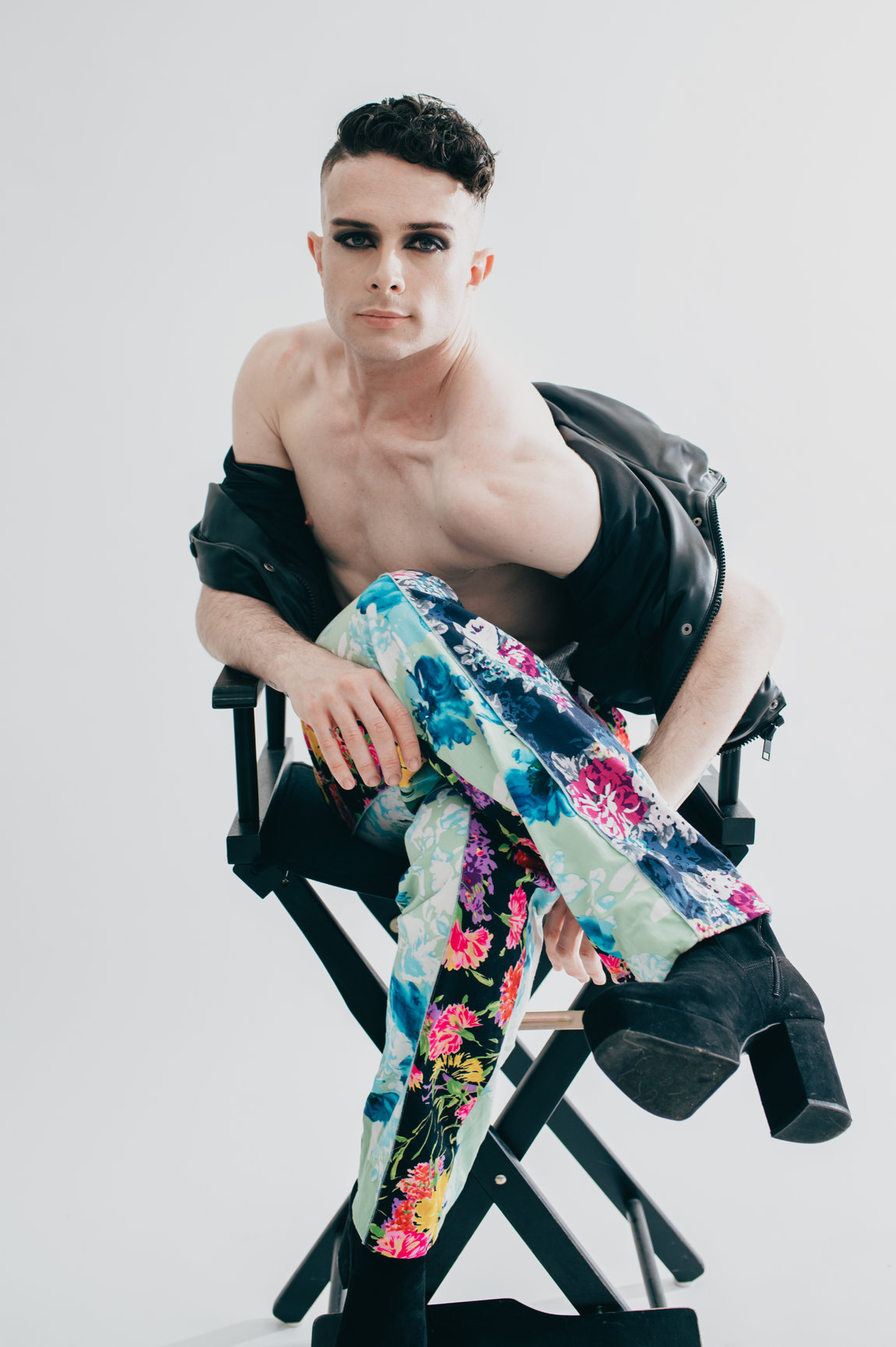Eoghan — glam and fine art portrait, photograph 14 of 15