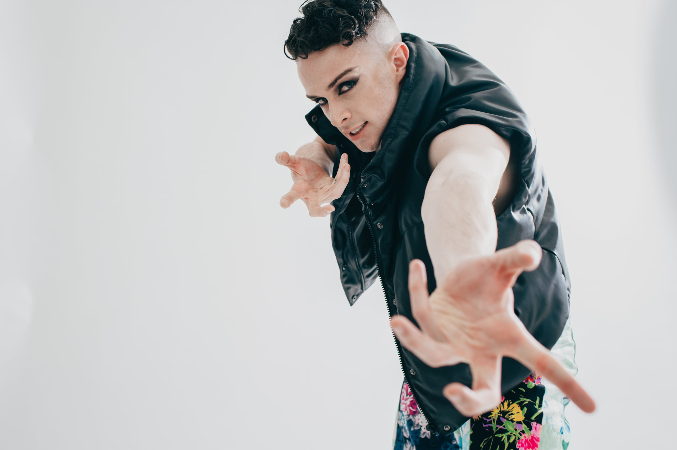 Eoghan — glam and fine art portrait, photograph 15 of 15